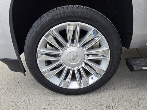 Used 2018 Cadillac Escalade ESV Platinum image 8