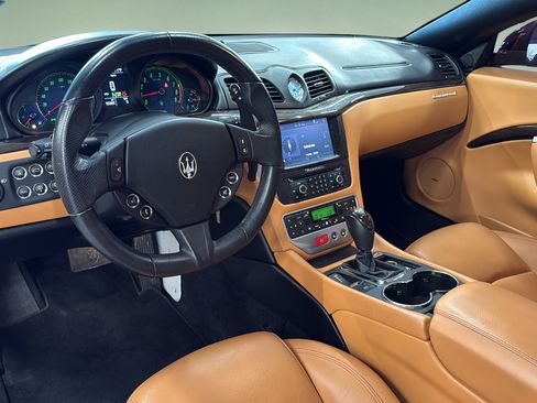 Used 2015 Maserati GranTurismo Convertible RWD image 57