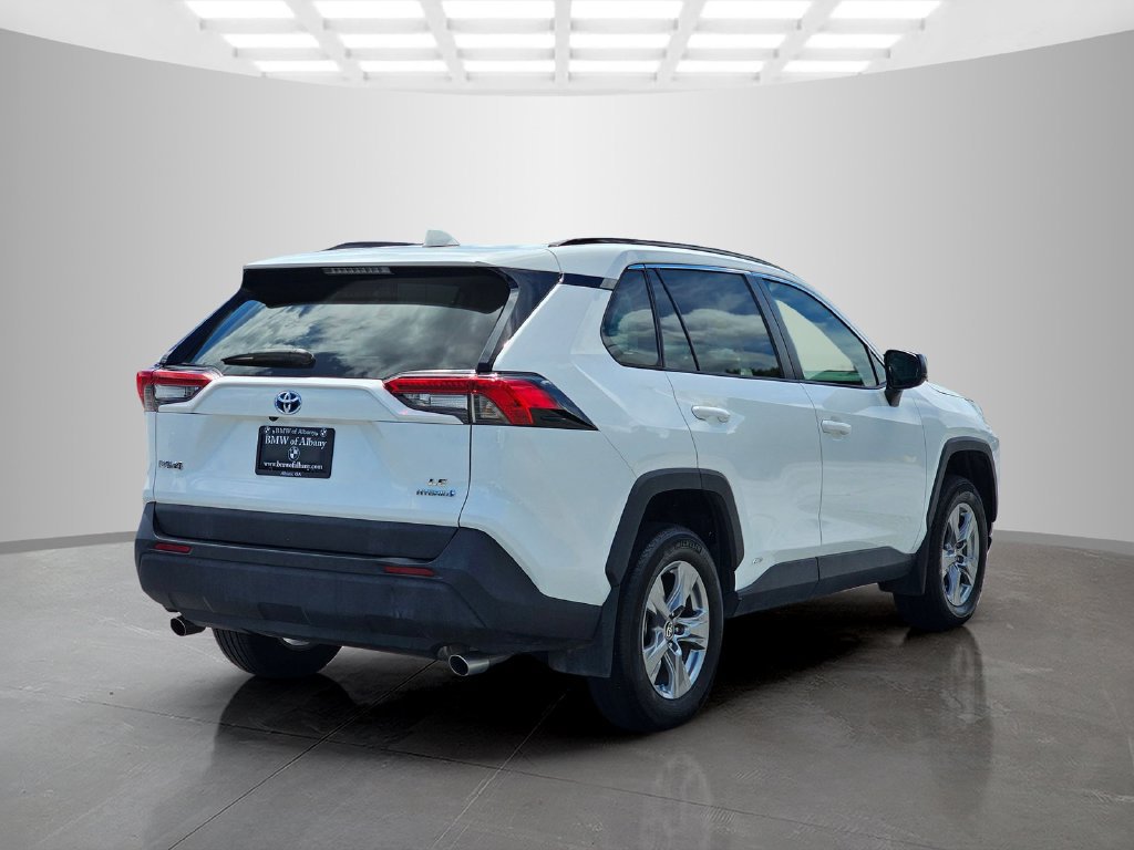 Used 2024 Toyota RAV4 LE AWD/4WD image 6