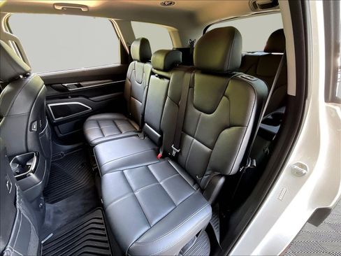 Used 2020 Kia Telluride EX w/ Towing Package AWD/4WD image 22