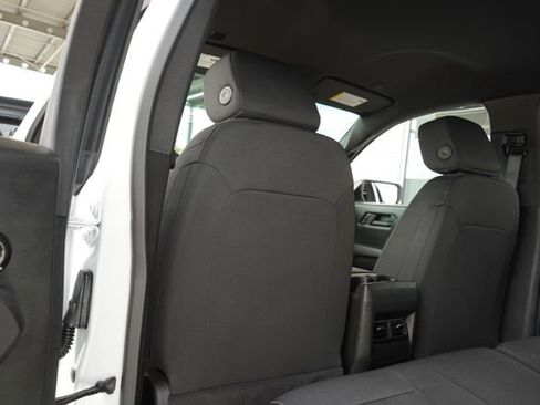 Used 2024 Chevrolet Colorado Trail Boss w/ Technology Package image 31