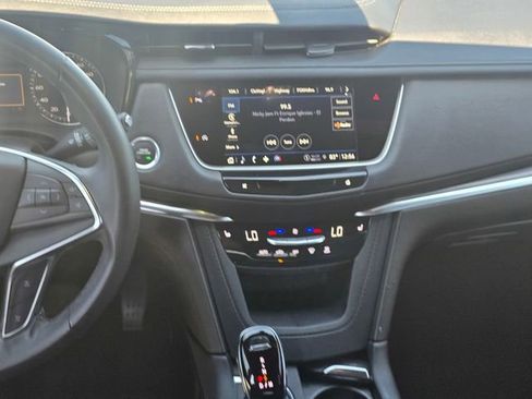 Used 2024 Cadillac XT5 Luxury image 18