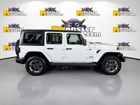 Used 2021 Jeep Wrangler Unlimited Sahara w/ Uconnect 4C Nav & Sound Group image 4