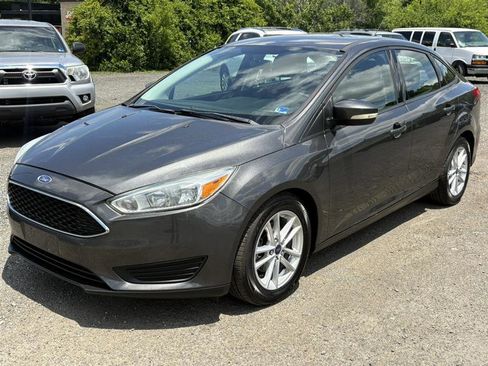 Used 2016 Ford Focus SE FWD image 27