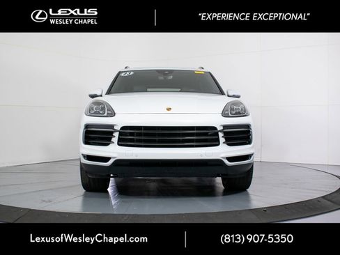 Used 2023 Porsche Cayenne AWD/4WD image 12