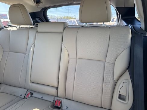 Used 2023 Subaru Outback Limited XT w/ Popular Package #2 image 23