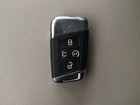 Used 2021 Volkswagen Atlas SE w/ Panoramic Sunroof Package image 32