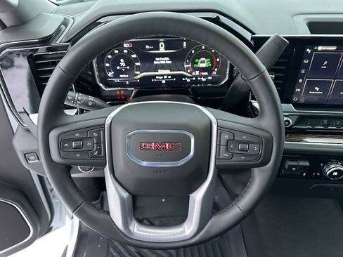 Certified 2025 GMC Sierra 2500 SLE w/ SLE Convenience Package image 22