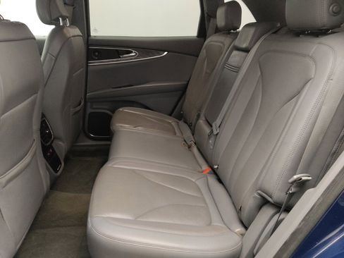 Used 2019 Lincoln Nautilus Reserve image 18