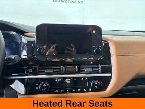 Used 2025 Nissan Pathfinder Platinum w/ Cargo Package FWD image 18