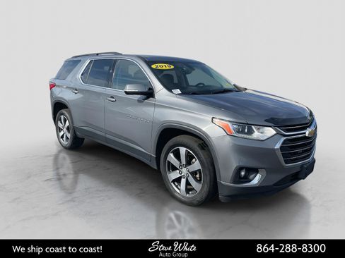 Used 2019 Chevrolet Traverse LT w/ LT Premium Package image 1