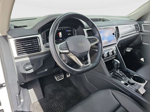 Used 2023 Volkswagen Atlas SEL R-Line AWD/4WD image 9