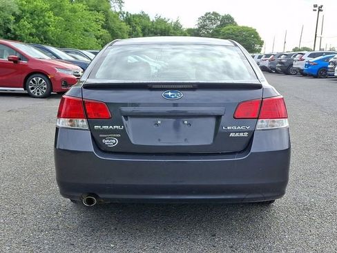 Used 2010 Subaru Legacy 2.5i Premium AWD/4WD image 5