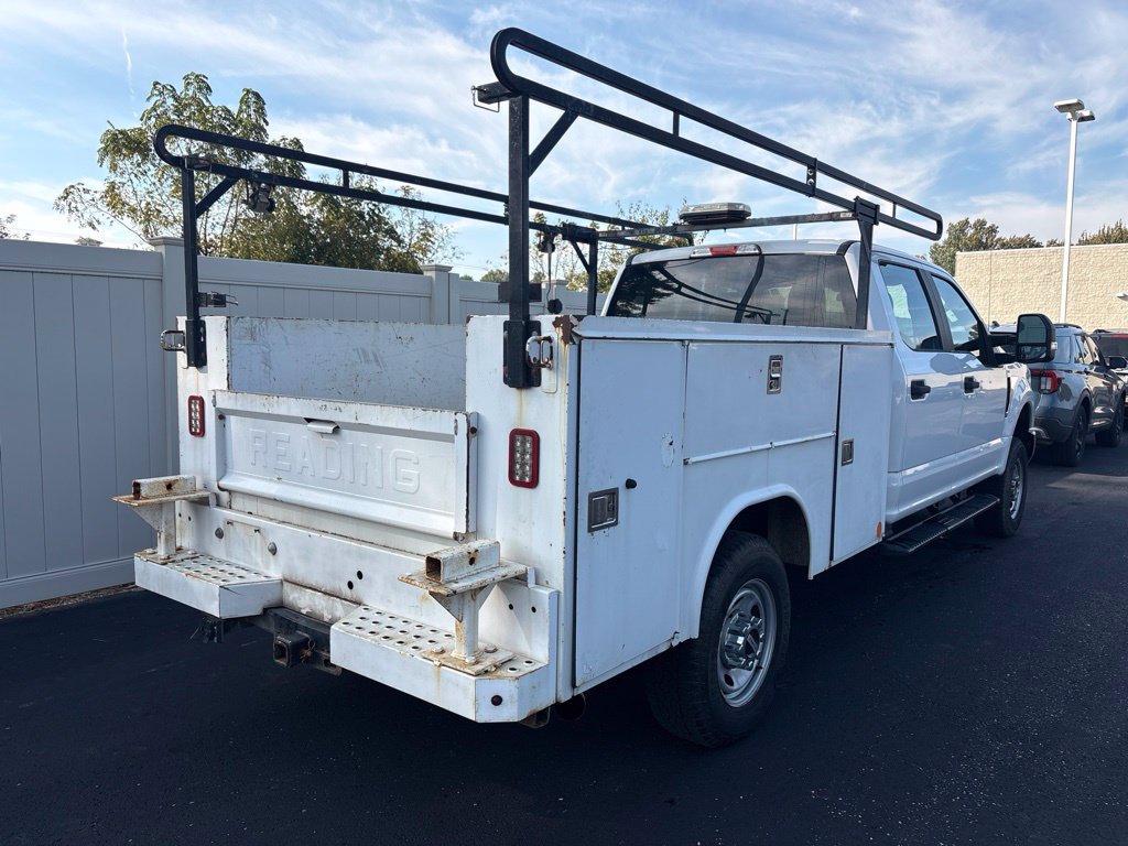 Used 2017 Ford F250 XL w/ Power Equipment Group AWD/4WD image 3