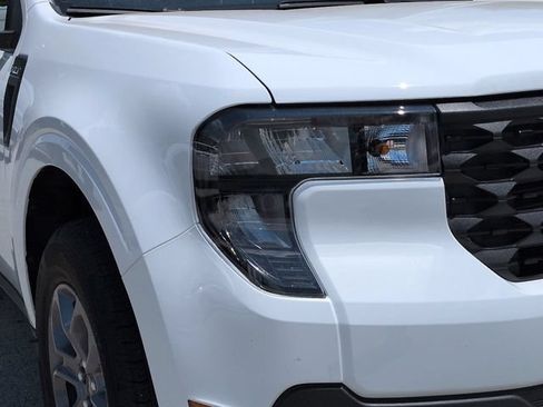New 2026 Ford Maverick XLT w/ XLT Luxury Package FWD image 9