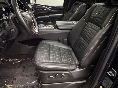 Used 2022 Cadillac Escalade Sport Platinum w/ Heavy-Duty Trailer Package AWD/4WD image 22