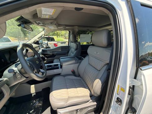 New 2026 Ford F350 Platinum w/ Platinum Plus Package AWD/4WD image 8