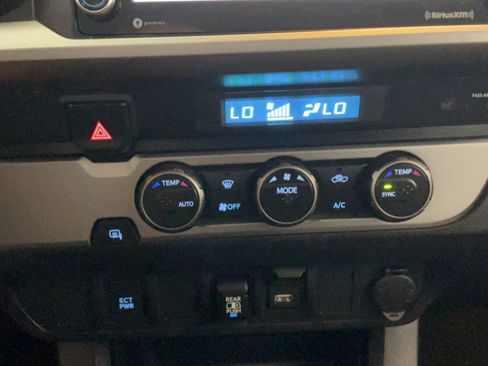 Used 2021 Toyota Tacoma SR5 RWD image 13