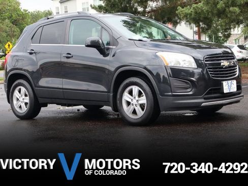 Used 2015 Chevrolet Trax LT w/ LT Sun and Sound Package AWD/4WD image 1