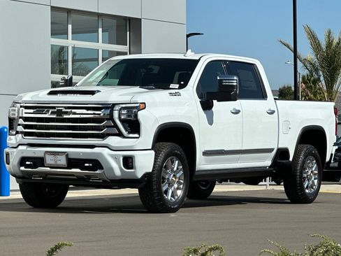 New 2026 Chevrolet Silverado 2500 High Country w/ High Country Premium Package AWD/4WD image 8