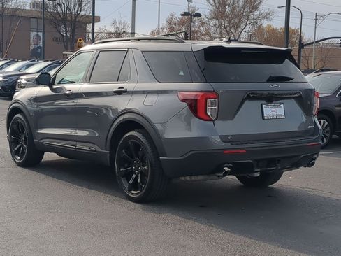 Used 2023 Ford Explorer ST-Line w/ Class IV Trailer Tow Package image 5