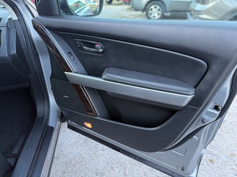 Used 2010 MAZDA CX-9 Grand Touring w/ Moonroof & Bose Audio Pkg image 11