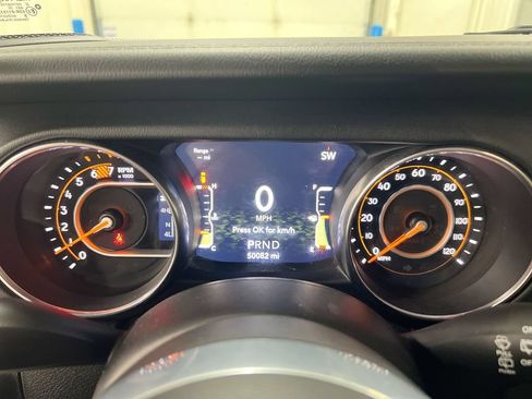Used 2021 Jeep Wrangler Unlimited Sahara AWD/4WD image 12
