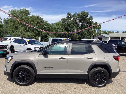 Used 2026 GMC Terrain Elevation w/ Elevation Premium Package AWD/4WD image 2
