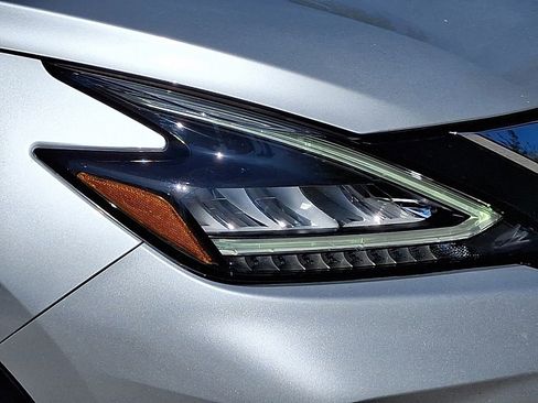 Used 2023 Nissan Murano SV image 9