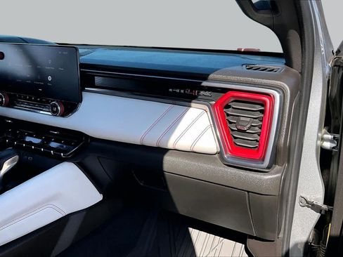 Used 2023 GMC Canyon AT4X AWD/4WD image 19