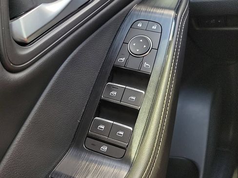 Used 2023 Nissan Rogue SL w/ SL Premium Package FWD image 13