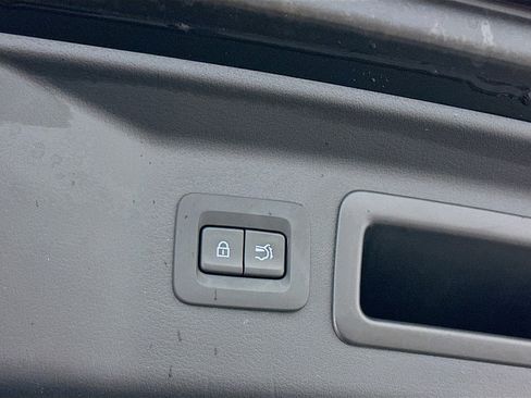 Used 2024 MAZDA CX-90 Plug-In Hybrid w/ Preferred image 33