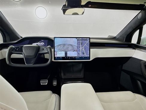 Used 2022 Tesla Model X Plaid AWD/4WD image 3