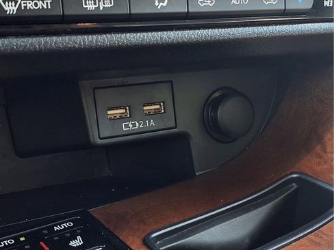 Used 2022 Lexus RX 350L Premium w/ Premium Package AWD/4WD image 9