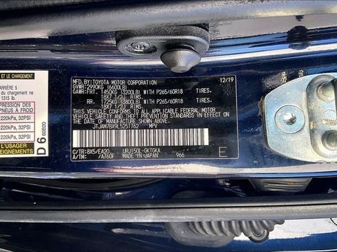 Used 2020 Lexus GX 460 Premium w/ Premium Package image 28