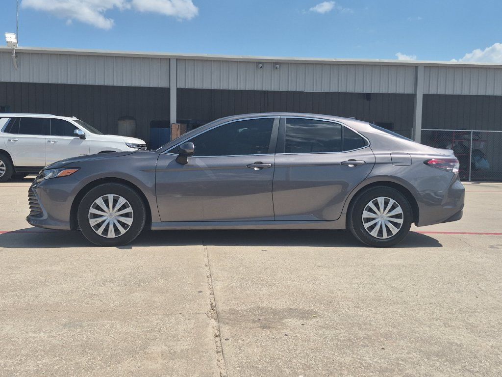 Used 2023 Toyota Camry LE FWD image 3