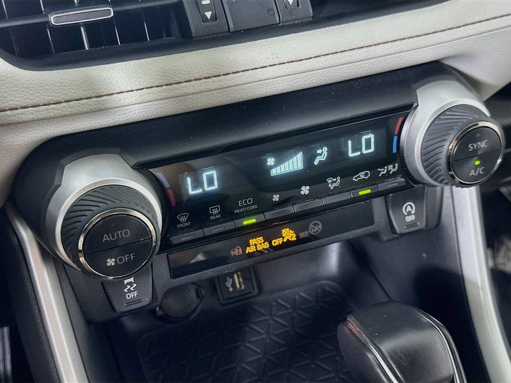 Used 2024 Toyota RAV4 XLE Premium FWD image 28