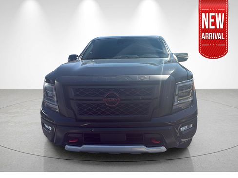 Used 2024 Nissan Titan PRO-4X w/ Pro-4x Convenience Package AWD/4WD image 1