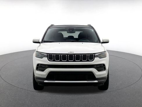 Used 2025 Jeep Compass Limited AWD/4WD image 2