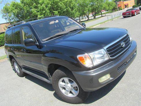 Used 1999 Toyota Land Cruiser AWD/4WD image 3