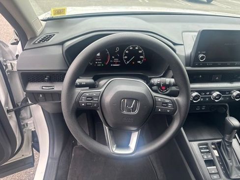 Used 2023 Honda CR-V EX image 14