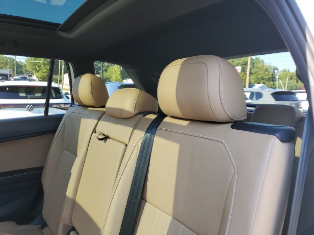 Certified 2023 Volkswagen Tiguan SE w/ Panoramic Sunroof Package FWD image 15