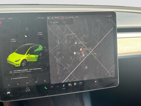 Used 2024 Tesla Model Y Long Range AWD/4WD image 12