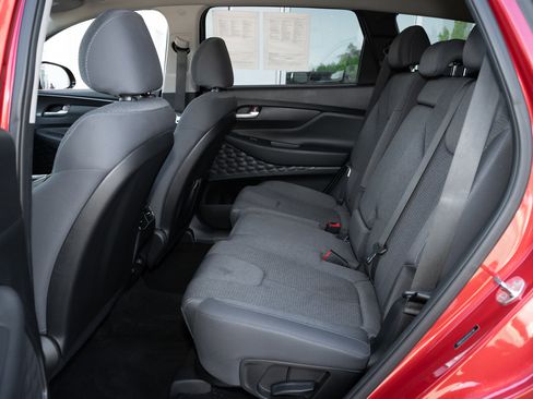 Used 2023 Hyundai Santa Fe SEL image 35