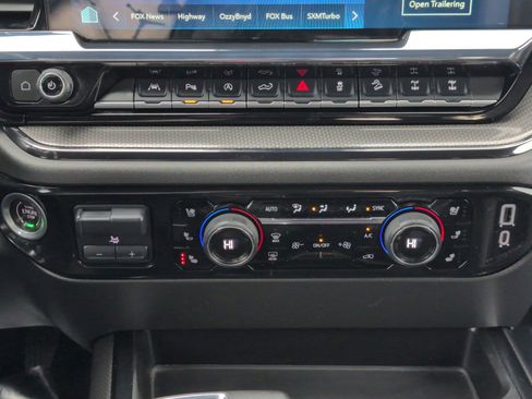 Certified 2022 Chevrolet Silverado 1500 ZR2 w/ Technology Package image 21