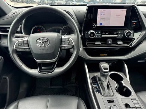 Used 2024 Toyota Highlander XSE AWD/4WD image 22