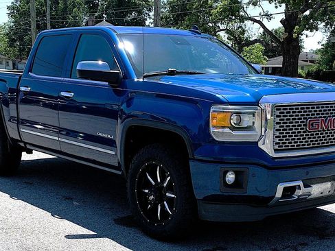 Used 2015 GMC Sierra 1500 Denali w/ Driver Alert Package AWD/4WD image 7