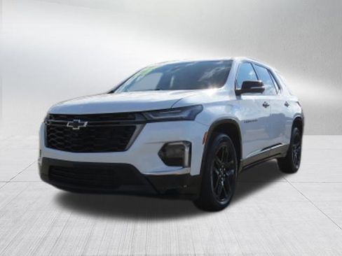 Certified 2023 Chevrolet Traverse Premier w/ Redline Edition image 7