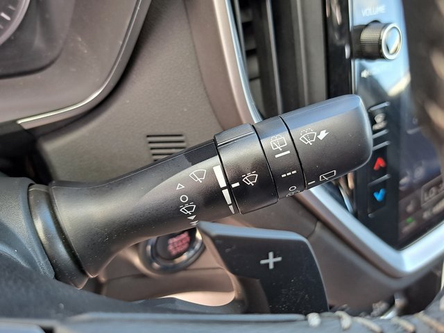 Certified 2025 Subaru Ascent Premium AWD/4WD image 12