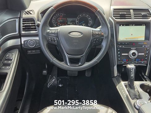 Used 2018 Ford Explorer Platinum AWD/4WD image 11
